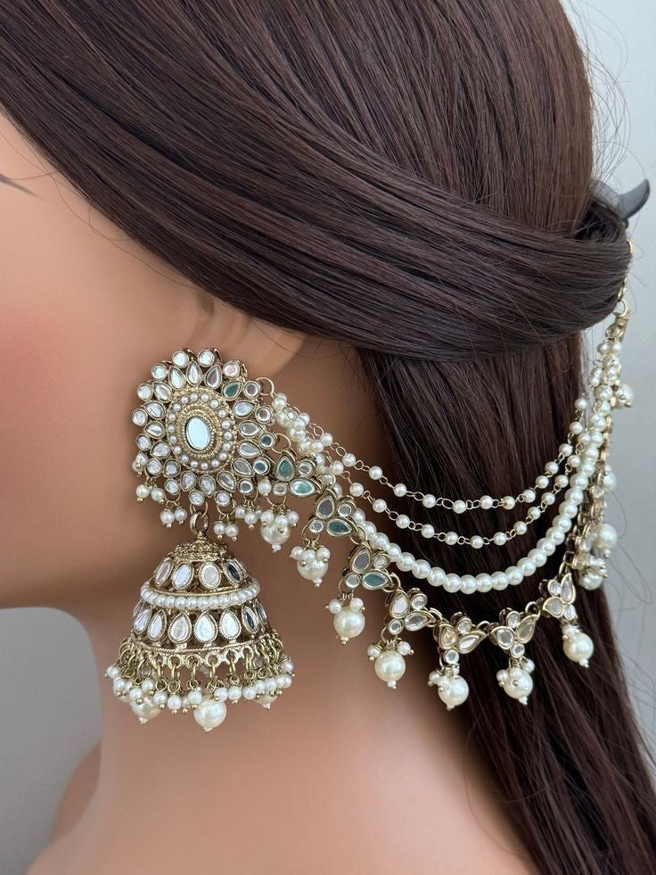 ear ring with Sahara